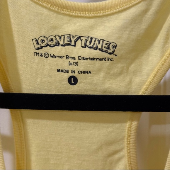 Looney Tunes Tweety Bird Yellow Racerback Tank Top Women’s L New w Tags - Picture 3 of 7